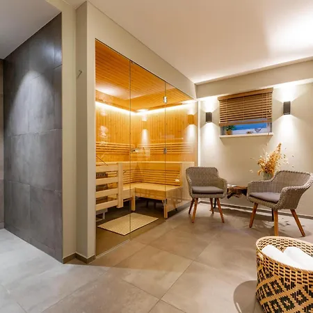 Holiday home Schneeloewe S *