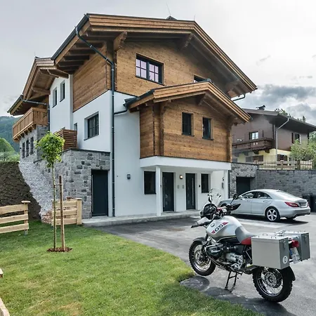 Holiday home Schneeloewe S *