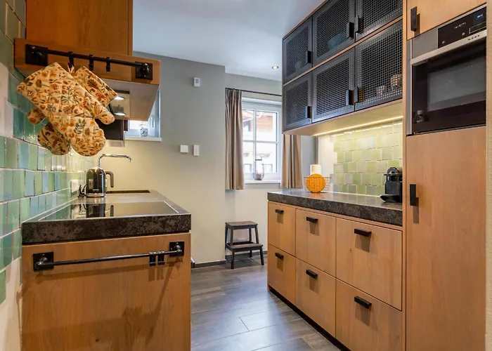 Schneeloewe S * 레오강